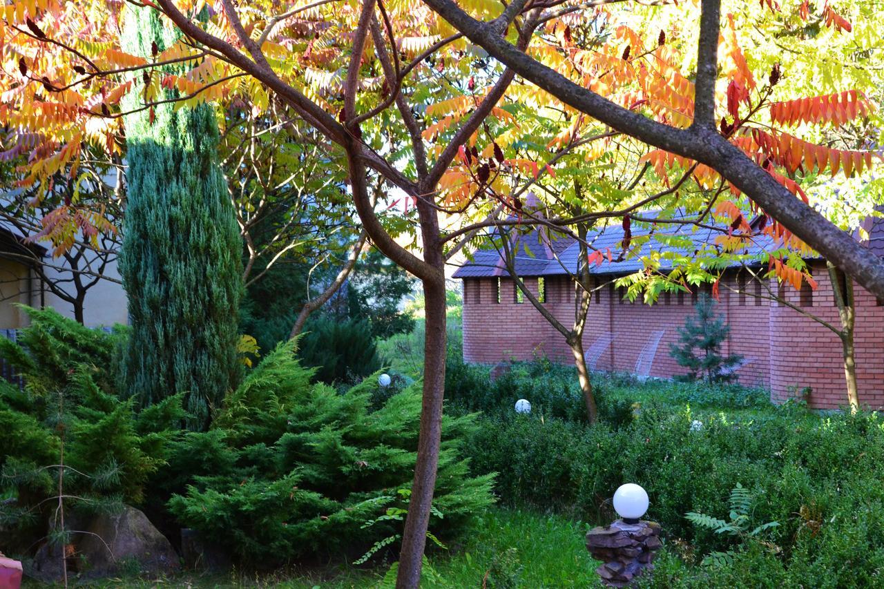 Zabava Guest House Iwano-Frankiwsk Exterior foto